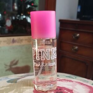 Victoria's Secret Pink Body Mist Luxurious!!!